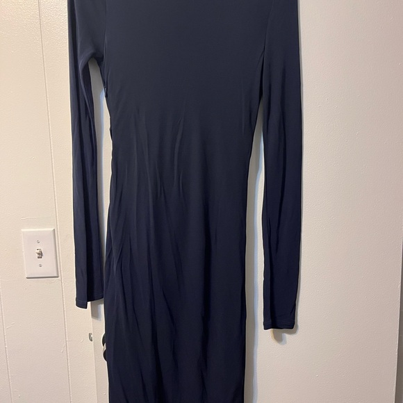 Classy dress - Picture 4 of 6